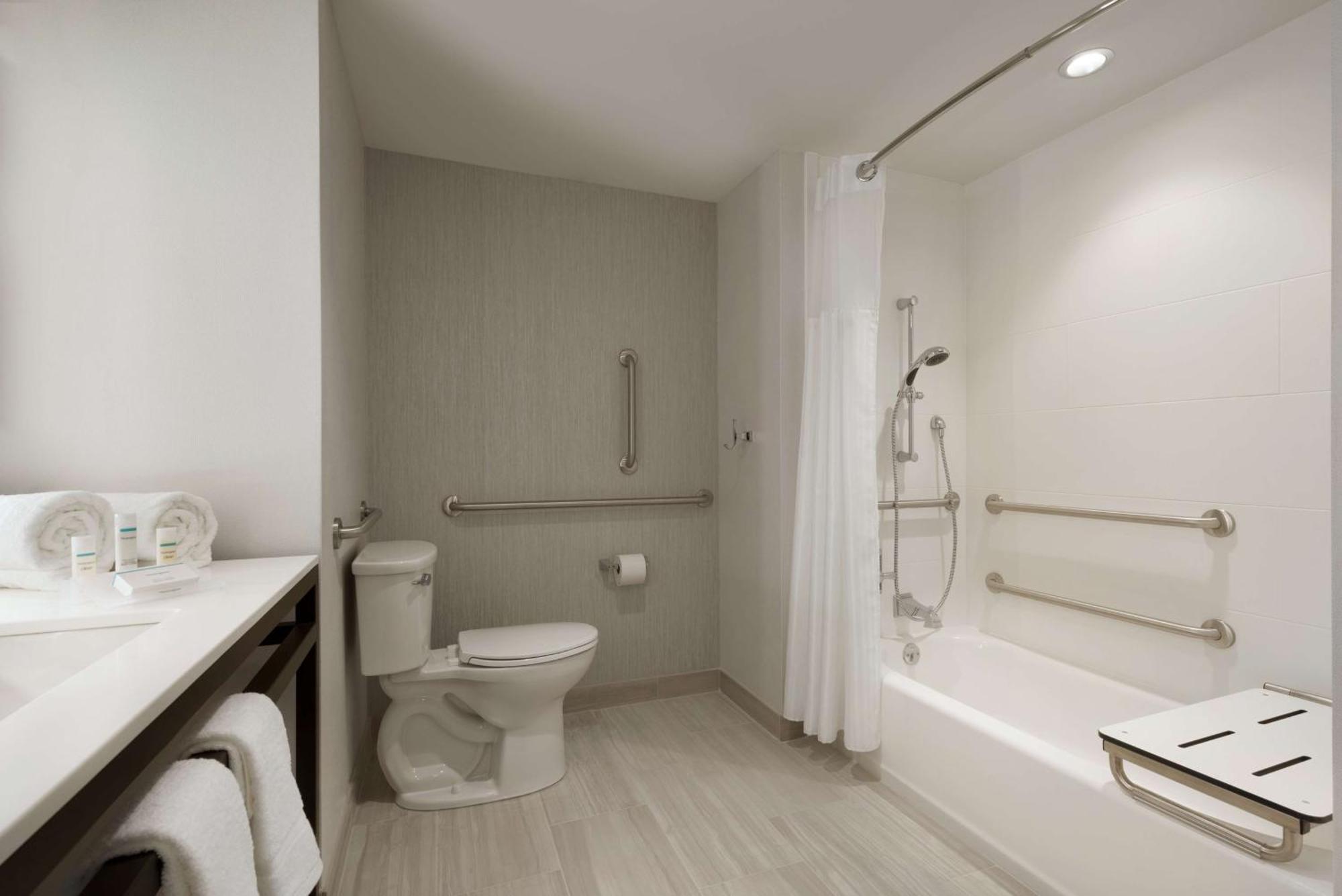 Hilton Garden Inn Newtown Square Radnor Zewnętrze zdjęcie